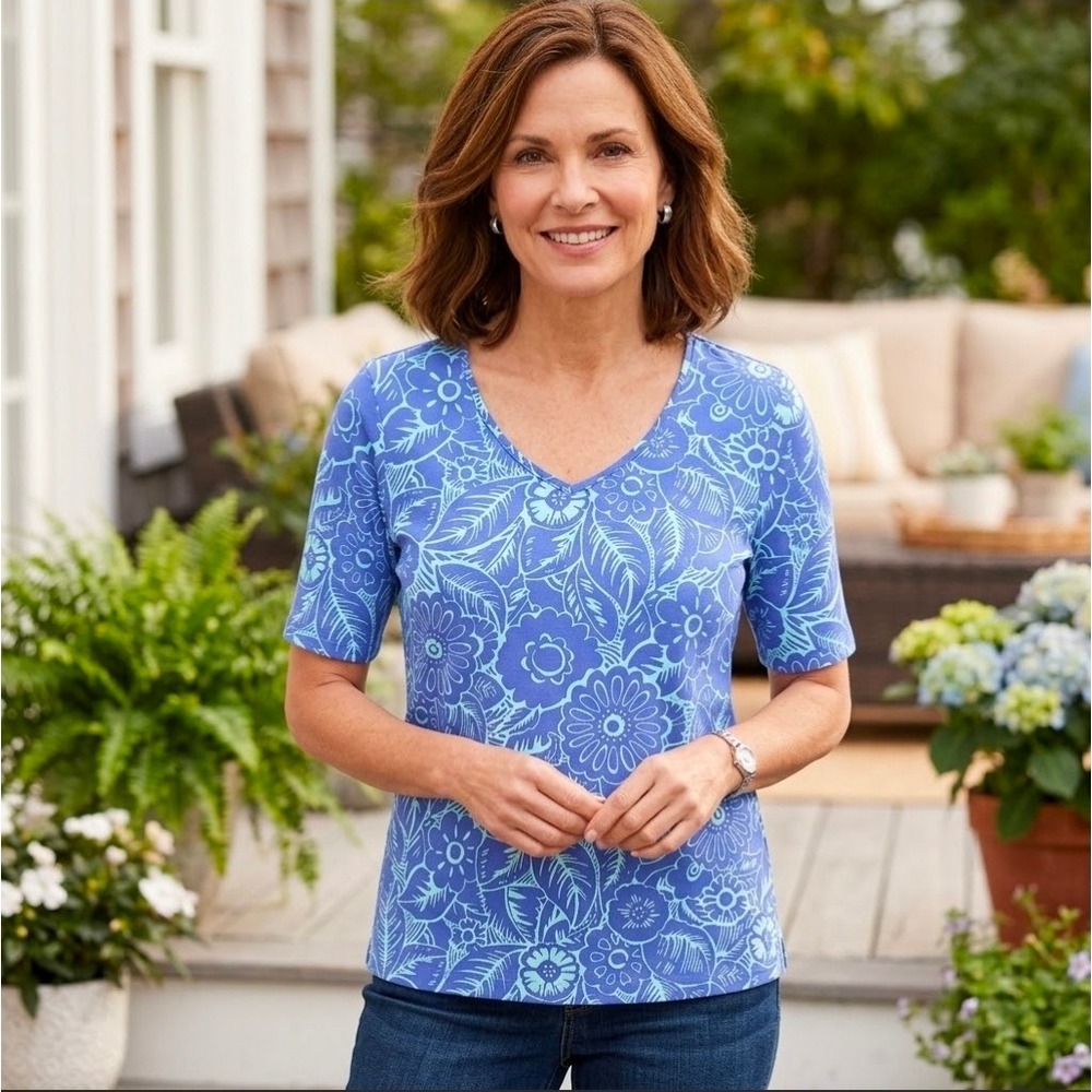 Talbots Women Blue Mint Green Floral Paisley V-Neck Tee Shirt Medium Casual